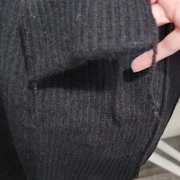 Aritzia Wilfred Free 100% Merino Wool Open Women's Cardigan in Black - Picture 13 of 13